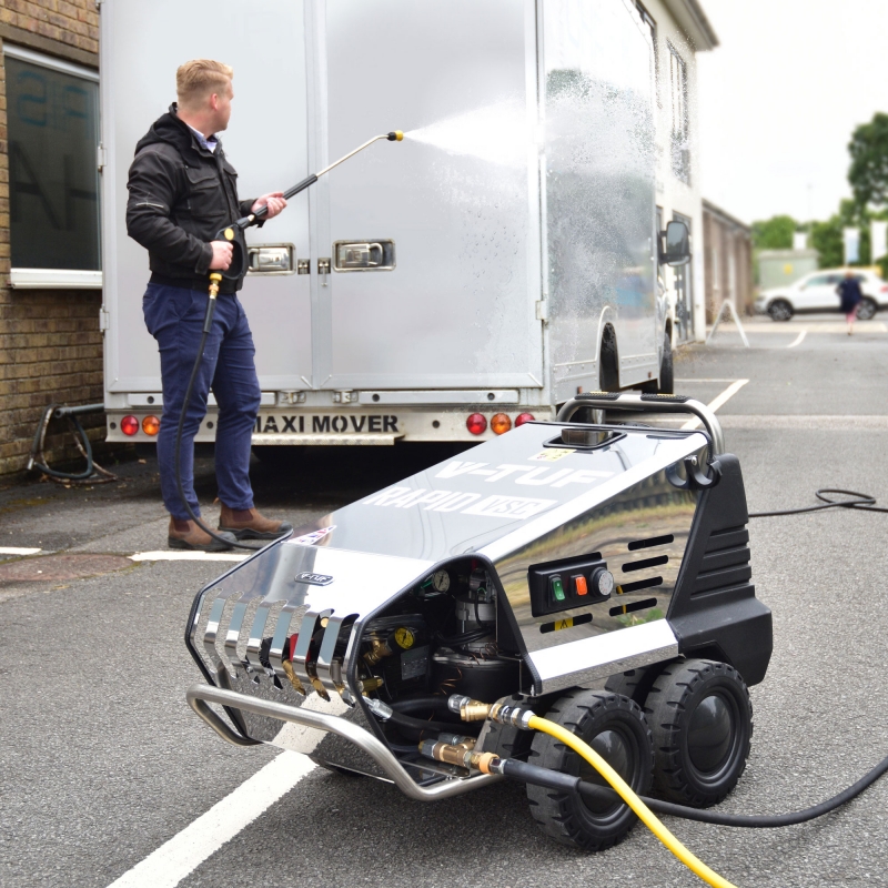 V-TUF V-TUF RAPIDMSH 110v Hot Water Pressure Washer