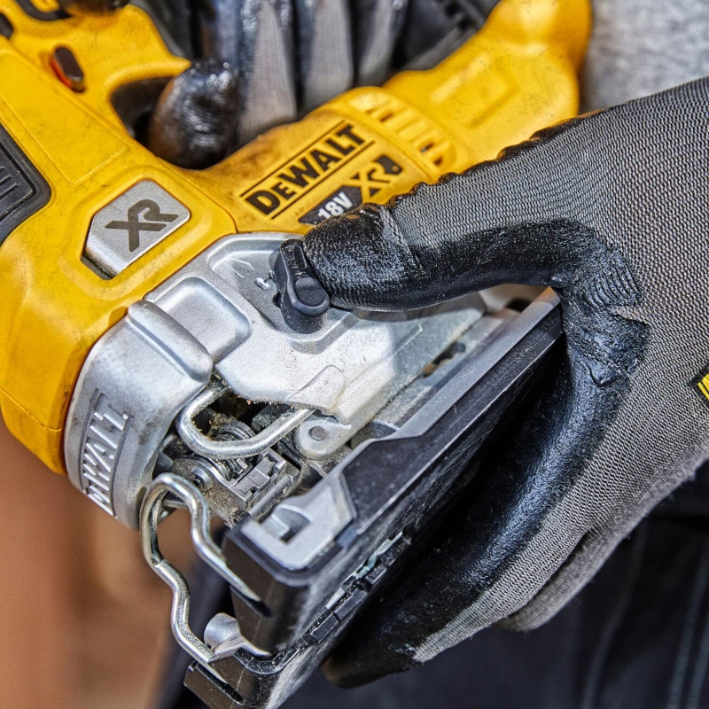 DEWALT DEWALT DCK18CJBLNT 18v DCS565N/DCS334N Kit with Tough System Case