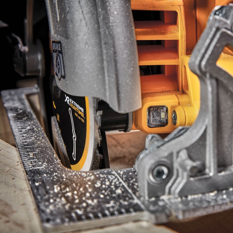 DEWALT DEWALT DCS573NT 18v Flexvolt Brushless Circular Saw BODY ONLY with Tstak Case