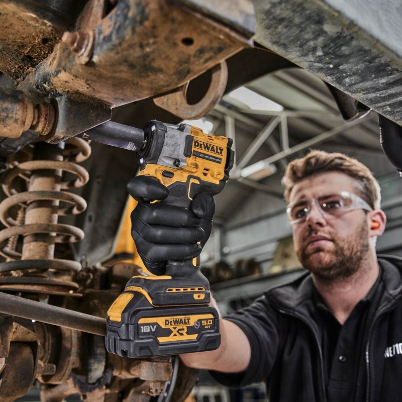 DEWALT DEWALT DCF921N 18v Brushless 1/2