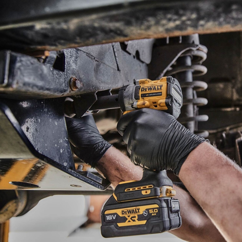 DEWALT DEWALT DCF921N 18v Brushless 1/2