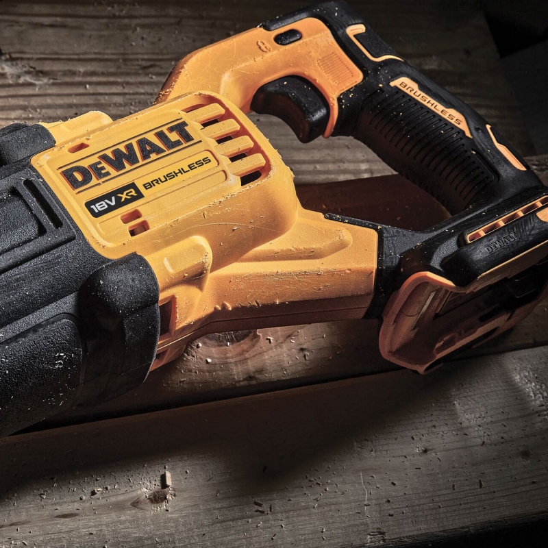 DEWALT DEWALT DCS386NT 18v Flexvolt Brushless Recip Saw BODY ONLY with T-Stak Case