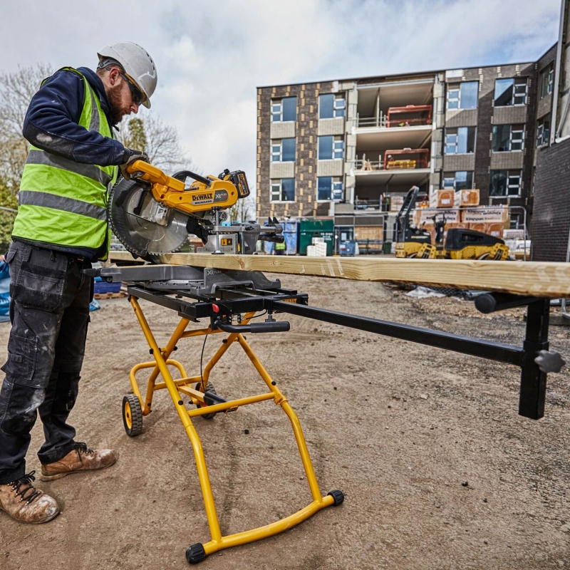 DEWALT DEWALT DE7260 Mitre Saw Folding Rolling Stand