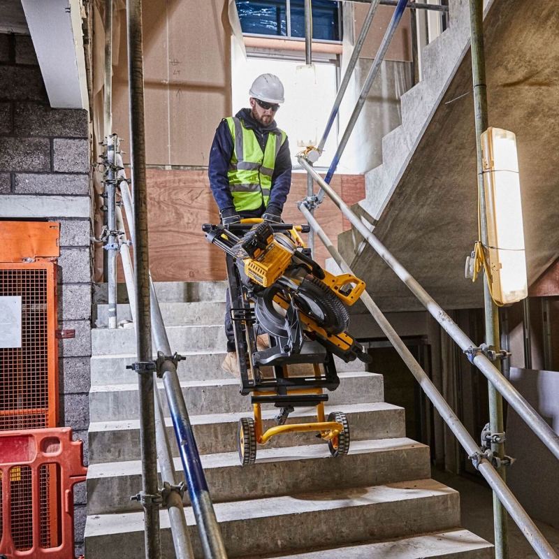 DEWALT DEWALT DE7260 Mitre Saw Folding Rolling Stand