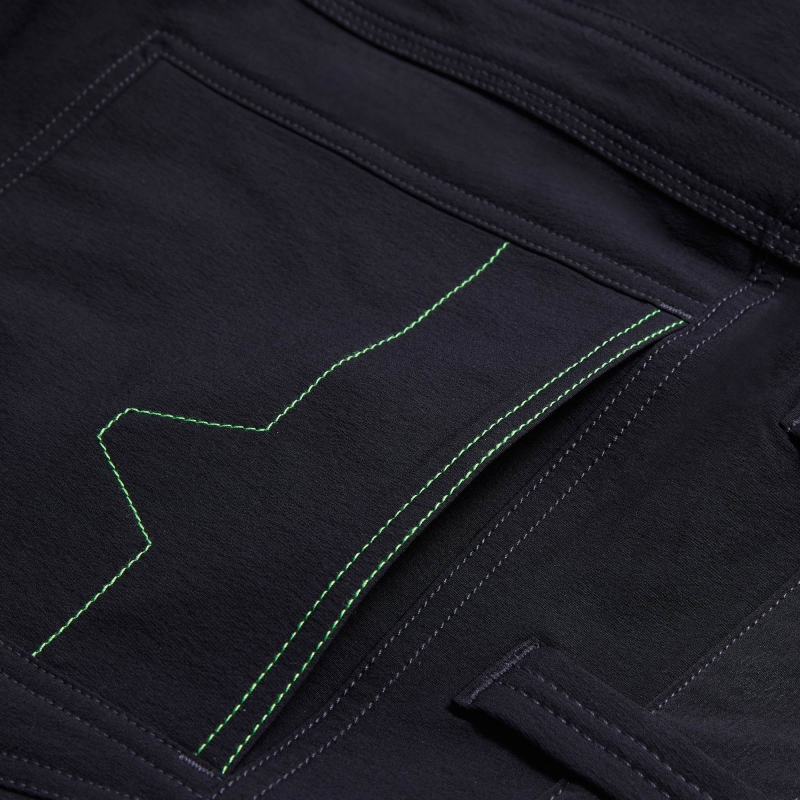 APACHE APACHE ATS WHISTLER Shorts Black