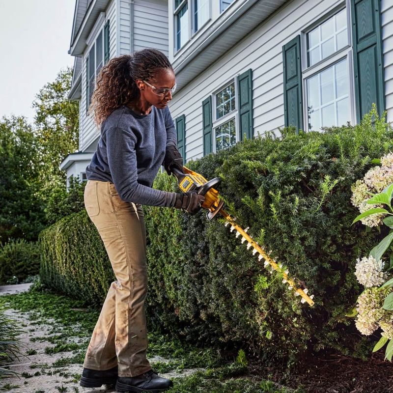DEWALT DEWALT DCMHT573N 54v Flexvolt Hedge Trimmer BODY ONLY