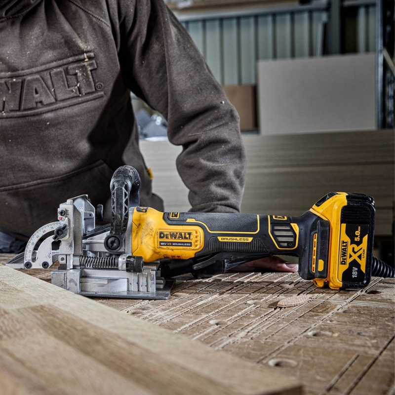 DEWALT DEWALT DCW682NT 18v Brushless Biscuit Jointer BODY ONLY with Tstak Case