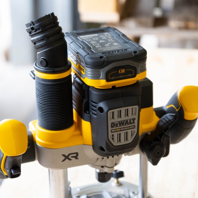 DEWALT DEWALT DCW620H2 18v Brushless 12mm Router with 2x5ah Powerstack Batteries