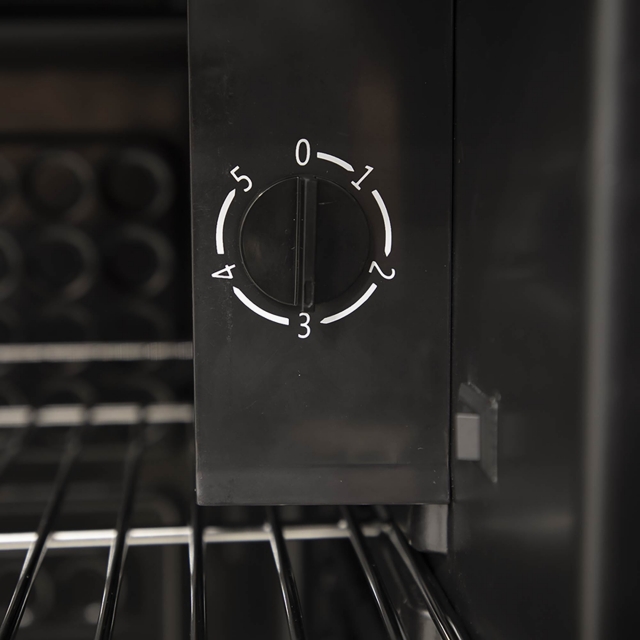 BARIDI Baridi Under Counter Wine/Drink/Beverage Cooler/Fridge, Built-In Thermostat, Energy Class E, 85L