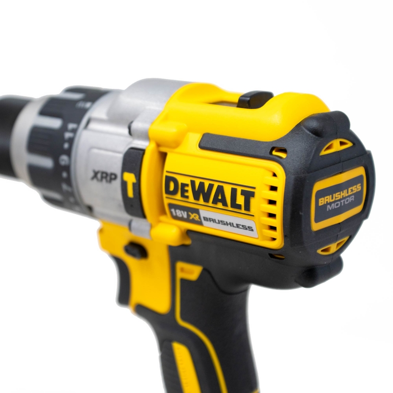 DEWALT DEWALT DCD996M2 18v XR Brushless Combi Drill with 2x4ah Batteries