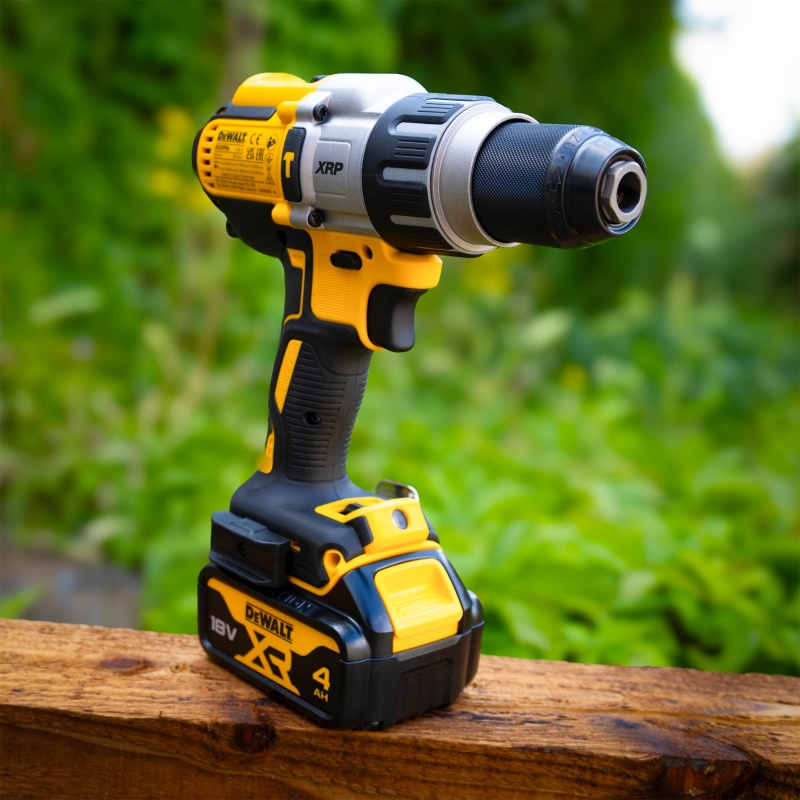 DEWALT DEWALT DCD996M2 18v XR Brushless Combi Drill with 2x4ah Batteries