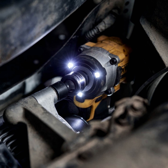 DEWALT DEWALT DCF922N 18v Brushless 1/2