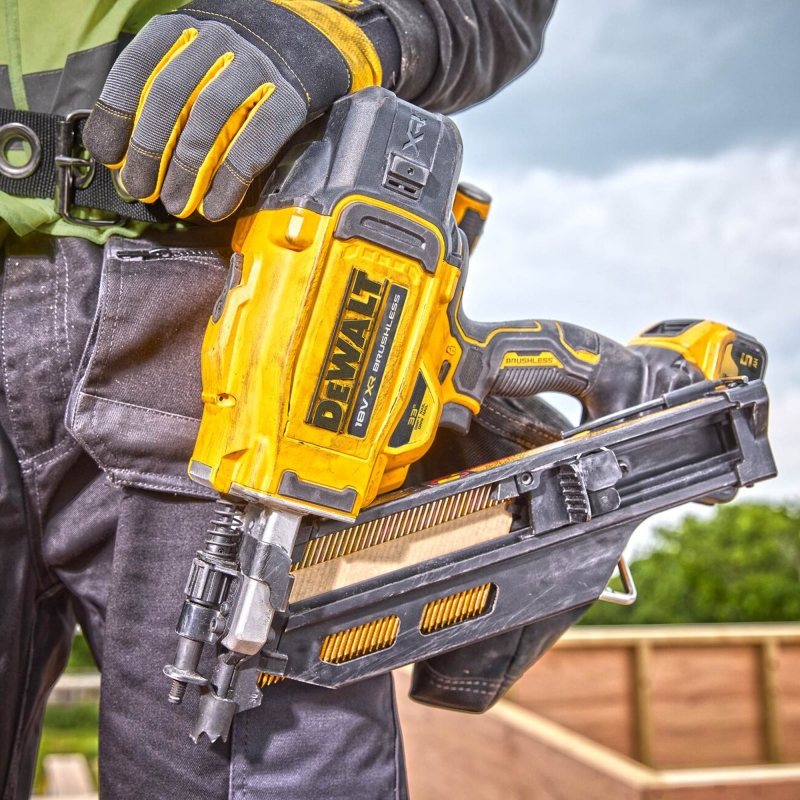 DEWALT DEWALT DCN930N 18v Brushless 1st Fix Framing Nailer BODY ONLY
