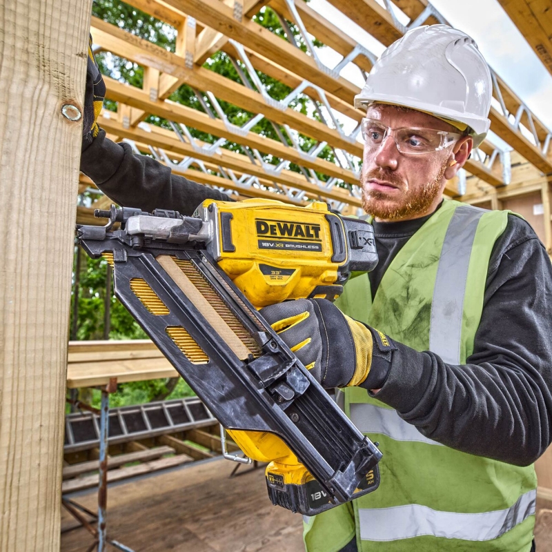 DEWALT DEWALT DCN930N 18v Brushless 1st Fix Framing Nailer BODY ONLY