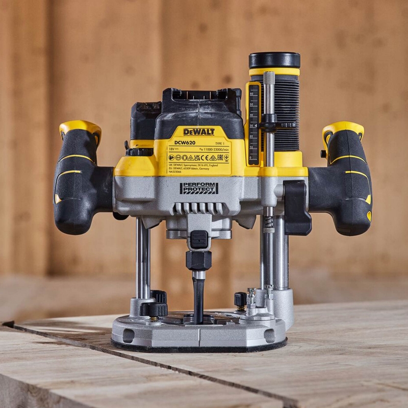 DEWALT DEWALT DCW620NT 18v Brushless 12mm Router BODY ONLY with Tstak Case