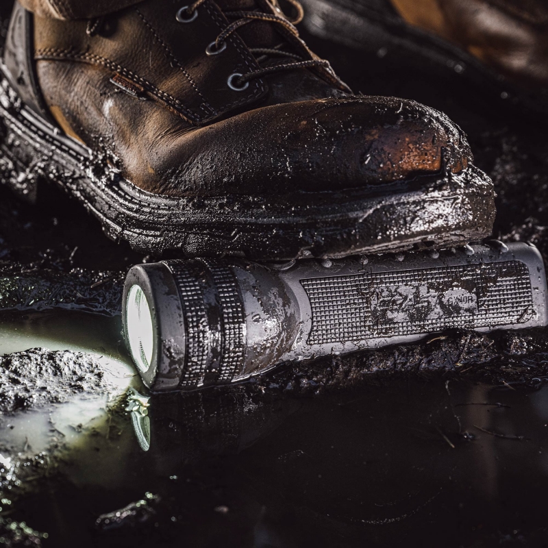 COAST COAST GX40R Rechargeable 3000 Lumens Waterproof Torch