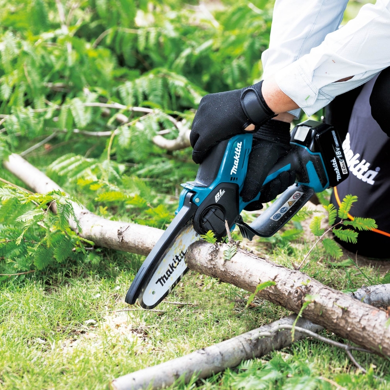 MAKITA MAKITA DUC150RT 18v Brushless Pruning Saw with 1x5ah Battery