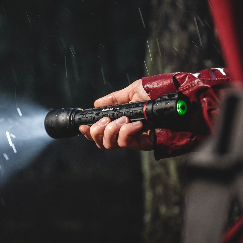 COAST COAST XP14R Rechargeable 4500 Lumen Torch