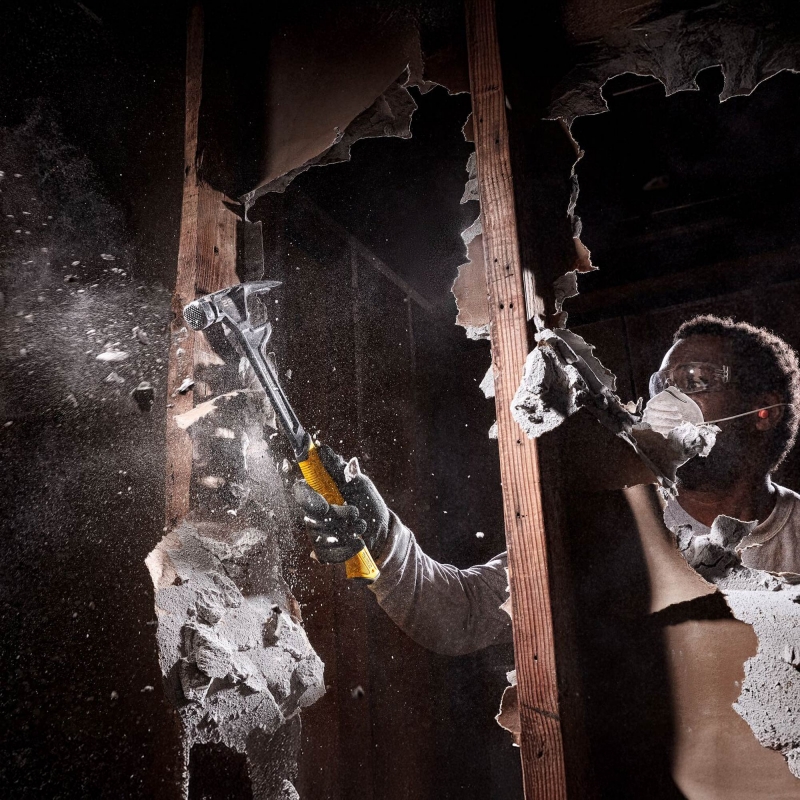 DEWALT DEWALT DWHT51008-0 22oz Rip Claw Demolition Hammer