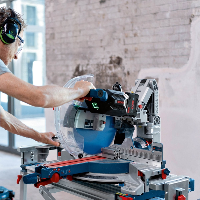 BOSCH BOSCH GCM18V-305 18v Brushless 305mm Mitre Saw BODY ONLY