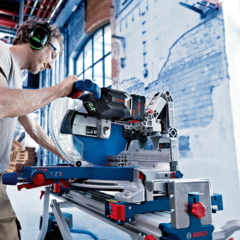 BOSCH BOSCH GCM18V-305 18v Brushless 305mm Mitre Saw BODY ONLY