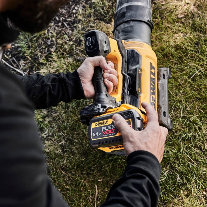 DEWALT DEWALT DCMBL777X1 54v Flexvolt Axial Blower with 1x9ah Battery