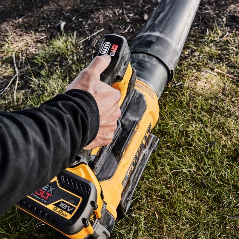 DEWALT DEWALT DCMBL777X1 54v Flexvolt Axial Blower with 1x9ah Battery