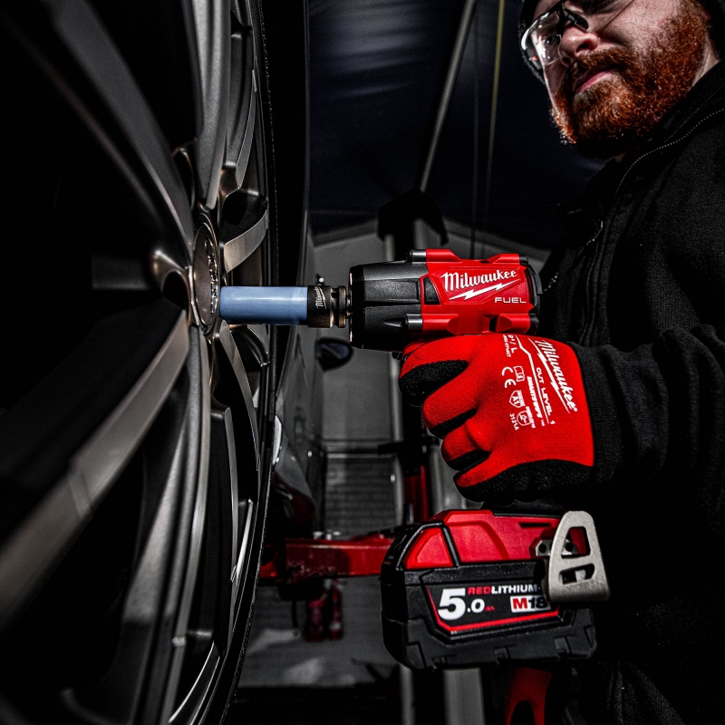 MILWAUKEE MILWAUKEE M18FMTIW2F12-502X 18v FUEL G2 Impact Wrench with 2x5ah Batteries