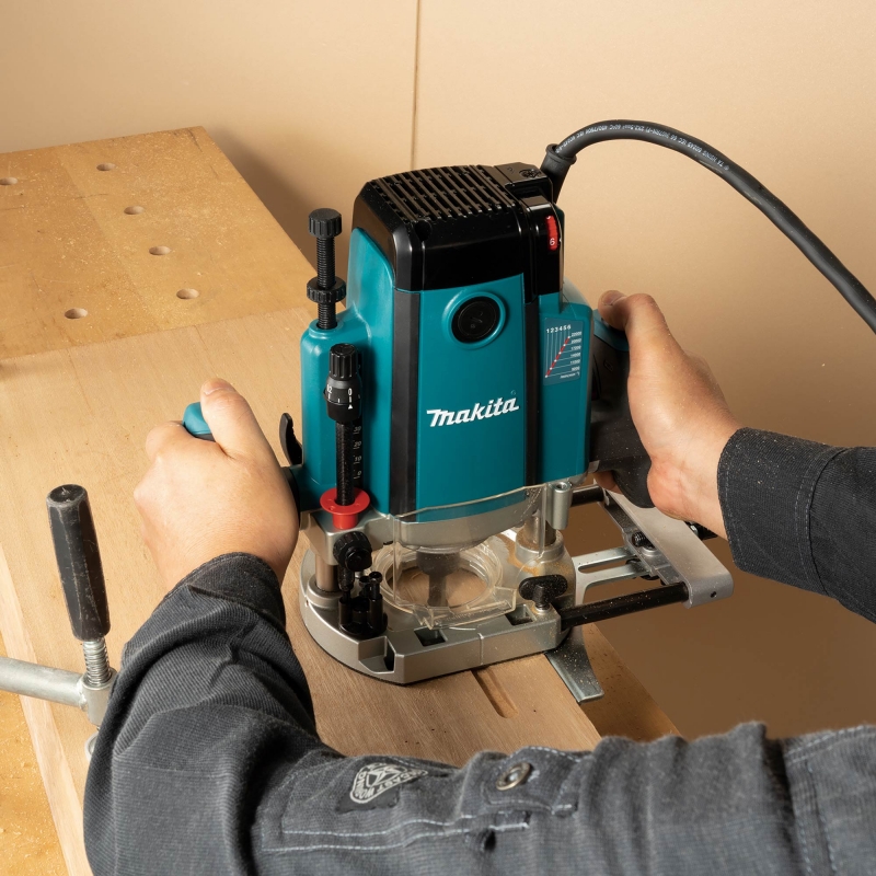 MAKITA MAKITA RP2303FC02 240v 1/2