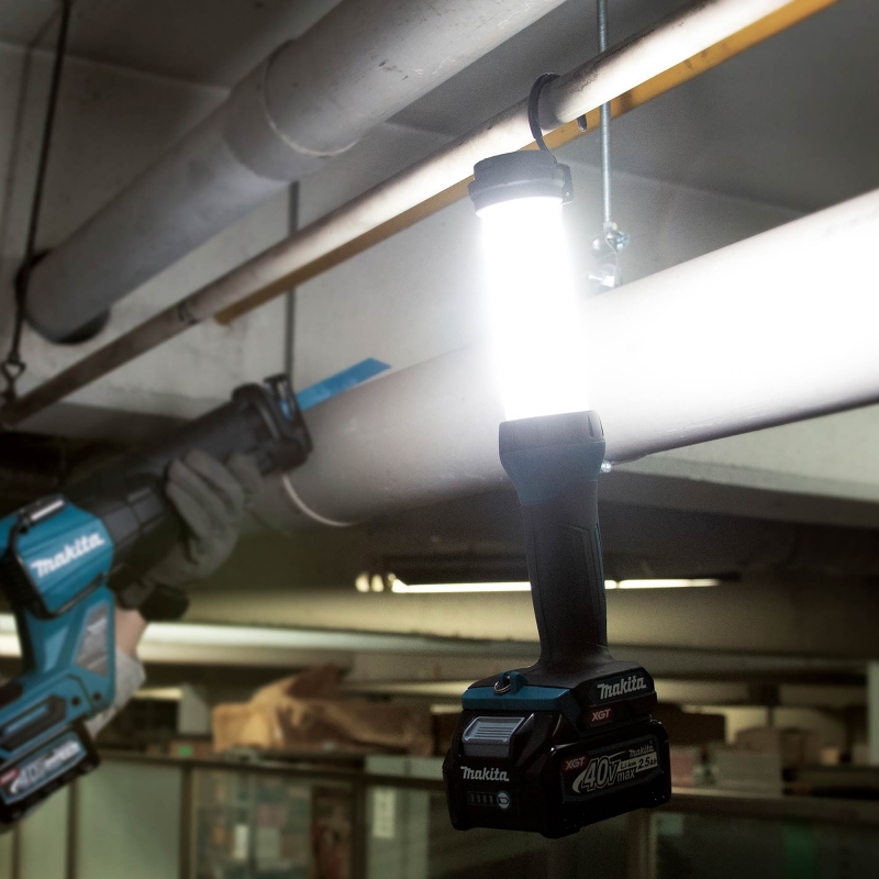 MAKITA MAKITA ML002G XGT 40v XGT LED Flashlight