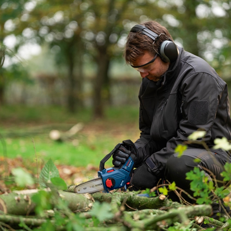 BOSCH BOSCH GKE18V-15 Pruning Chainsaw BODY ONLY