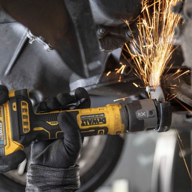 DEWALT DEWALT DCG430N 18V XR Brushless 76mm Cut-Off Tool