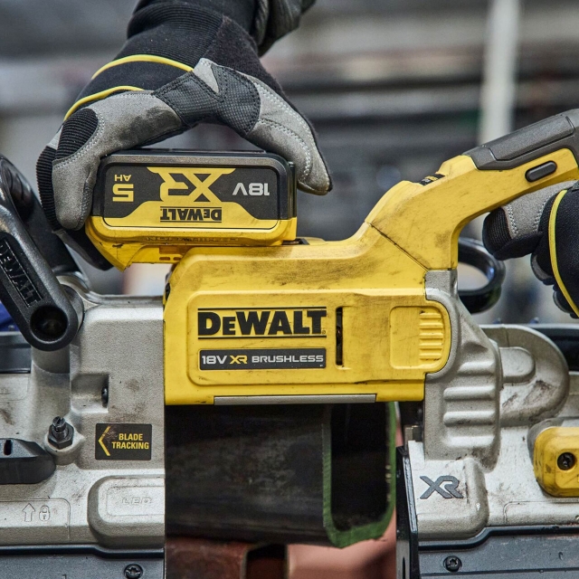 DEWALT DEWALT DCS374N 18v Brushless Deep-Cut Bandsaw BODY ONLY