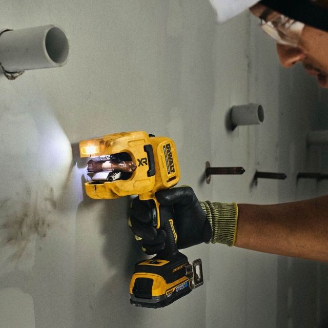 DEWALT DEWALT DCE154N 18v Copper Tube Cutter BODY ONLY