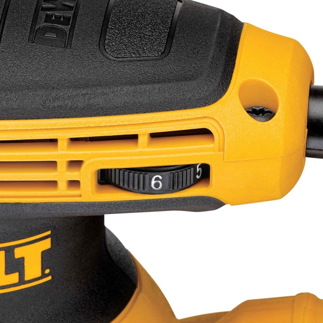 DEWALT DEWALT DWE6423 240v 125mm Random Orbit Sander