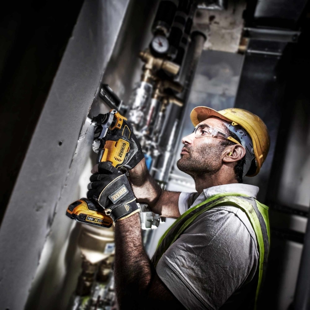 DEWALT DCS355N Multi-Tool - Universal Accessory Adaptor for compatibility with most oscillating tool brands.