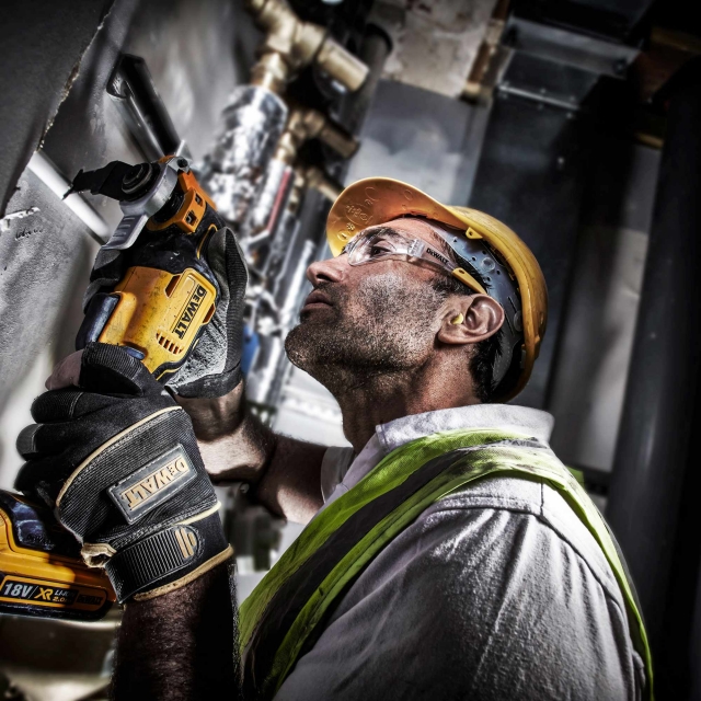 DEWALT DCS355N 18V Multi-Tool - Ergonomic design and comfortable grip for extended use.