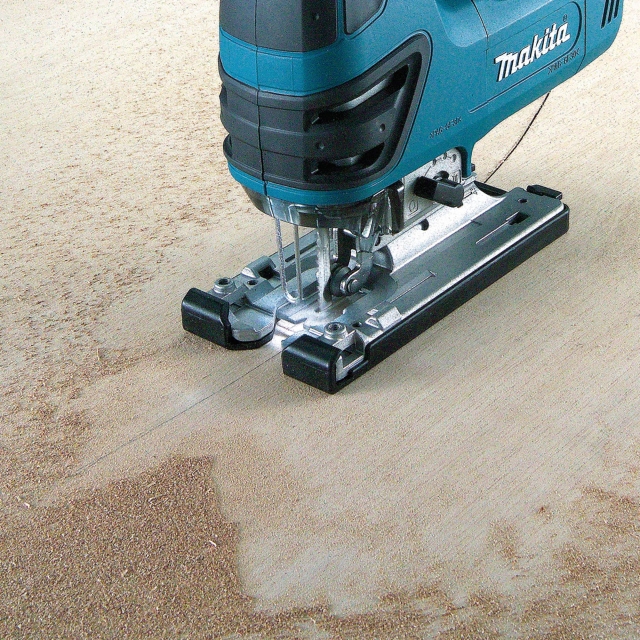 MAKITA MAKITA 4350FCT 240v Orbital Action Jigsaw With Job Light