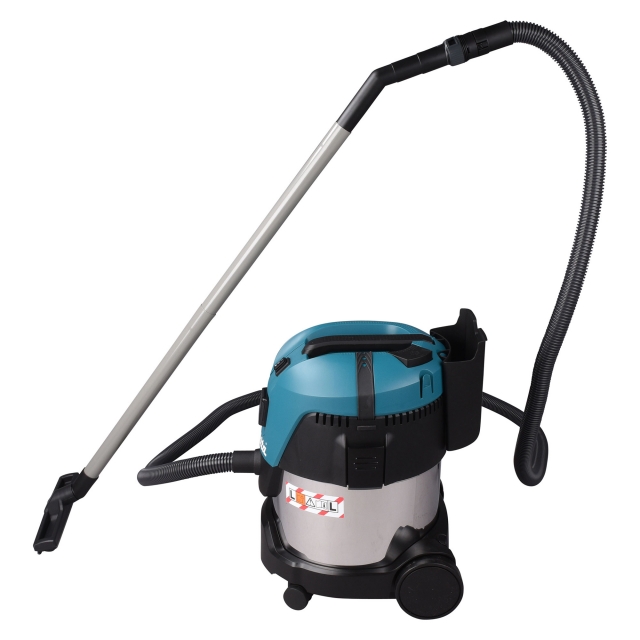 MAKITA MAKITA VC2012L 240V Wet & Dry Dust Extractor + Accessories