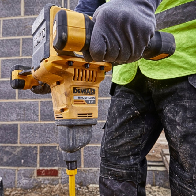 DEWALT DEWALT DCD240X2 54v Flexvolt Brushless Paddle Mixer with 2x9Ah Batteries