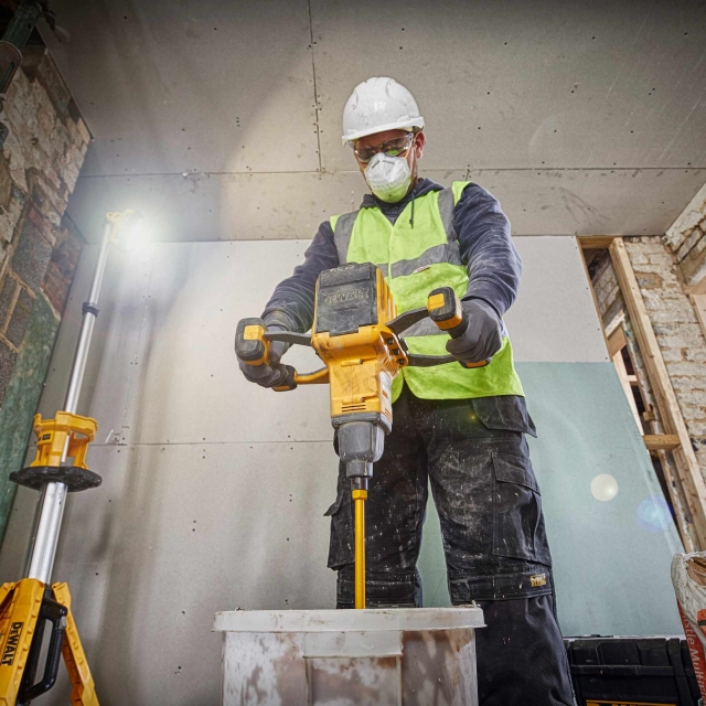DEWALT DEWALT DCD240X2 54v Flexvolt Brushless Paddle Mixer with 2x9Ah Batteries