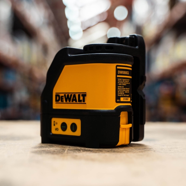 DEWALT DEWALT DW088CG Cross Line Green Laser