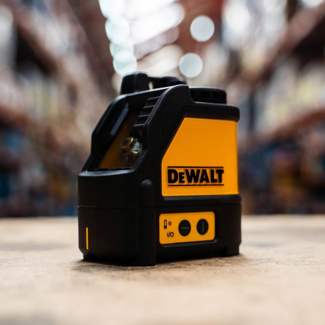 DEWALT DEWALT DW088CG Cross Line Green Laser
