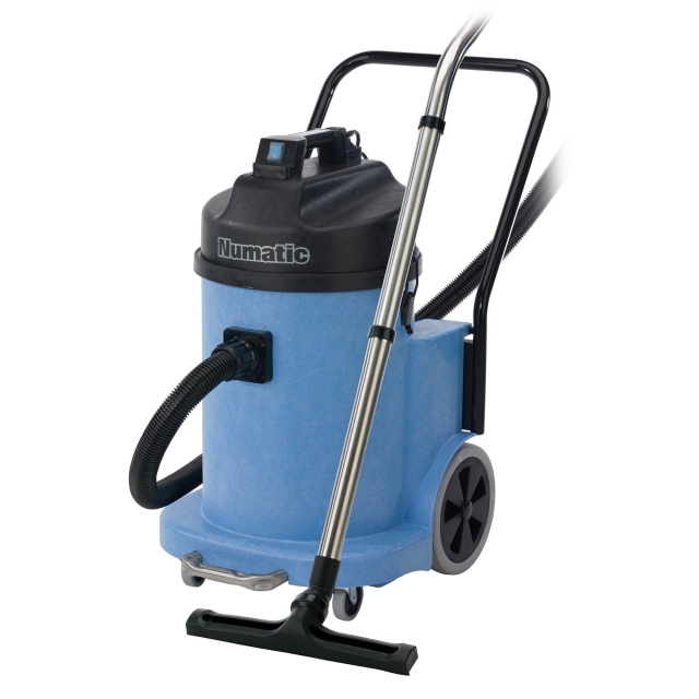 NUMATIC NUMATIC WVD900-2 240v Wet and Dry Vac c/w BB8 Kit