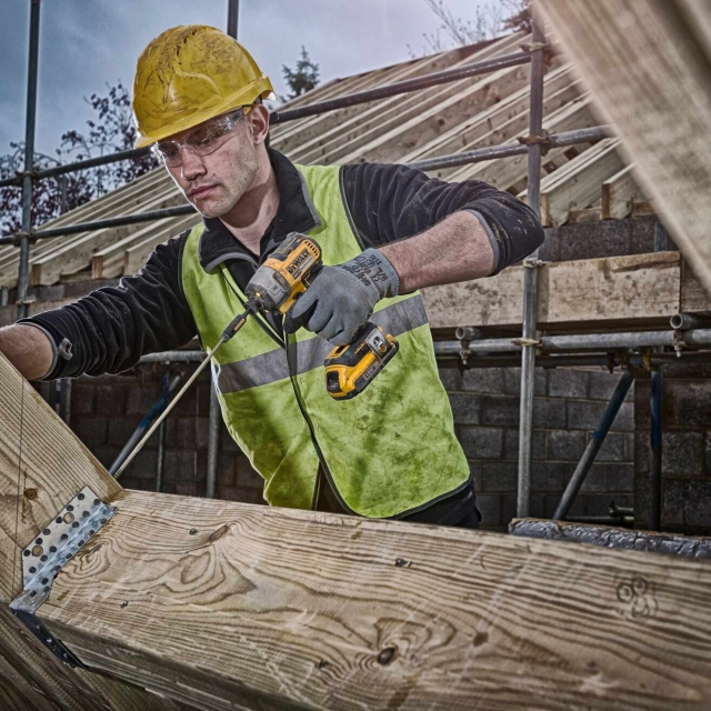DEWALT DEWALT DCK266P2T 18v Brushless Combi Drill/ Impact Driver Twin Pack with 2x5ah Batteries