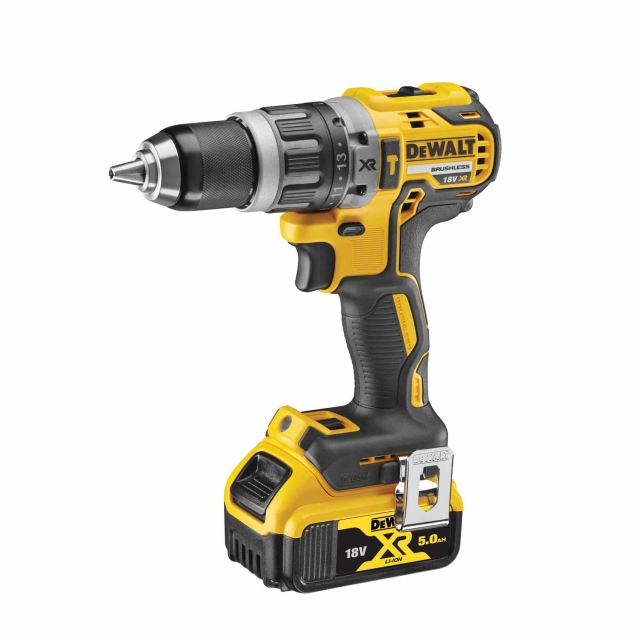 DEWALT DEWALT DCK266P2T 18v Brushless Combi Drill/ Impact Driver Twin Pack with 2x5ah Batteries