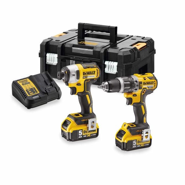 DCK266P2T 18v Brushless Combi Drill/ Impact Driver Kit with 2x5ah Batteries