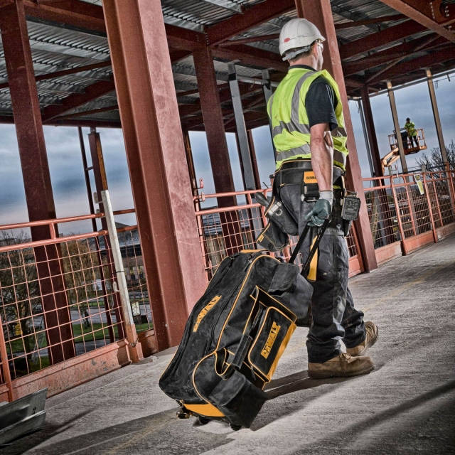 DEWALT DEWALT DWST1-79210 Large Duffle Bag with wheels