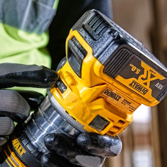 DEWALT DEWALT DCW604NT 18v Brushless Router +Bases BODY ONLY