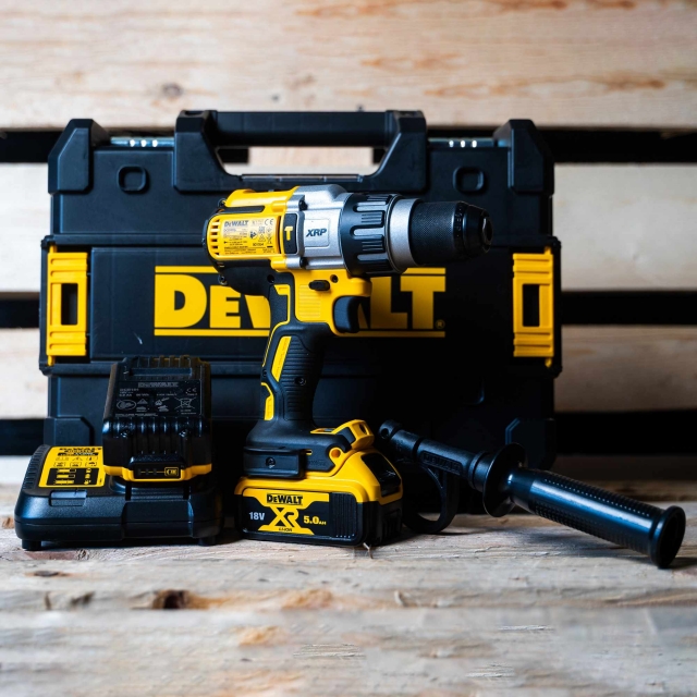 DEWALT DEWALT DCD996P2 18v XR Brushless Hammer Drill Driver with 2x5ah Batteries